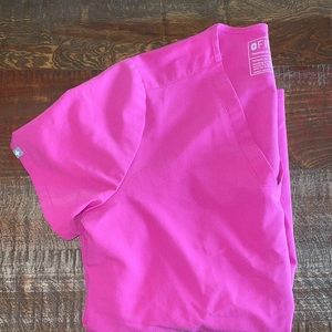 Women’s Figs Casma Scrub Top-Fuschia